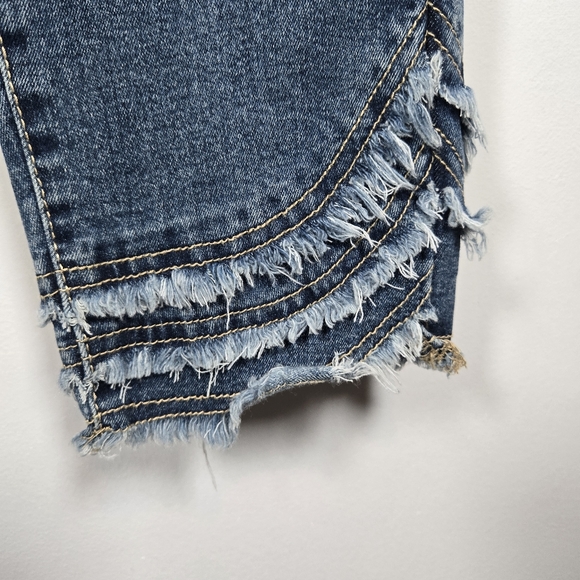 Charlie B Stretch Layered Frayed Fringe Hem Blue Denim Ankle Jeans Size 6 - Picture 7 of 14